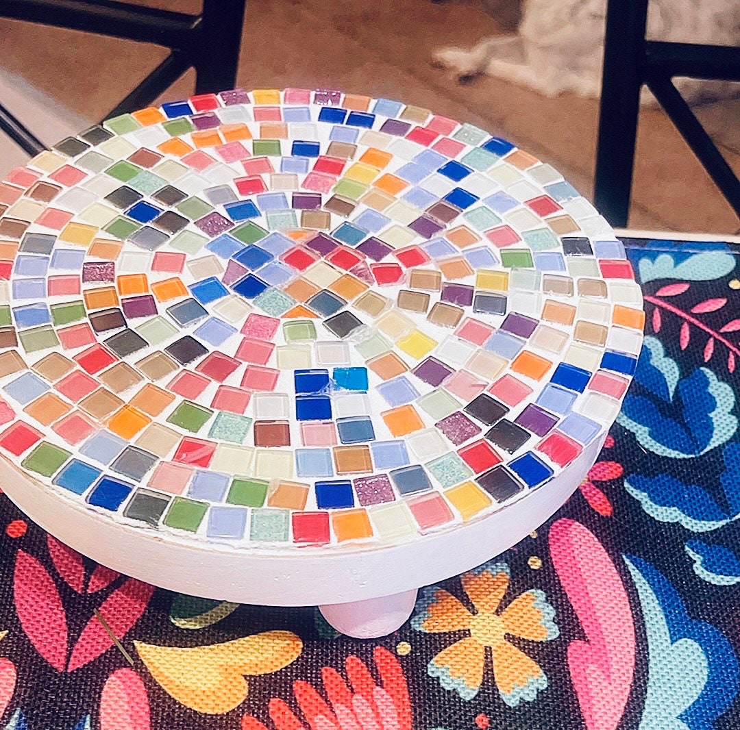 Plant Stand White, Handmade Round Plant Stand, Mosaic Plant Riser, Unique White Plant Stand, Medium White, FREE SHIPPING