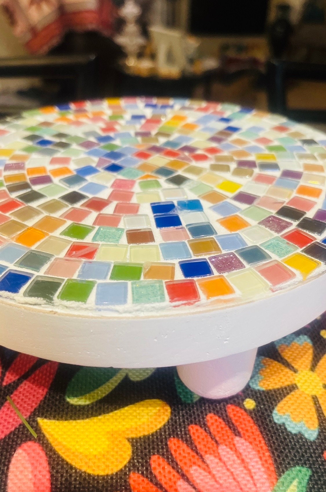 Plant Stand White, Handmade Round Plant Stand, Mosaic Plant Riser, Unique White Plant Stand, Medium White, FREE SHIPPING